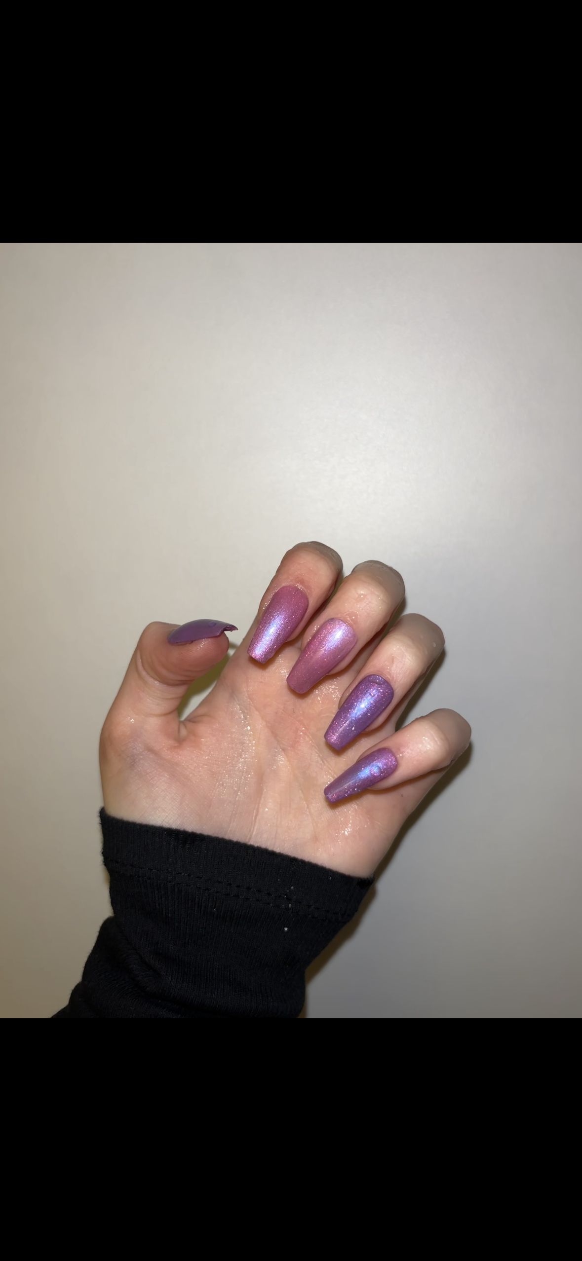 Mystic Bloom – Color-Changing Cat Eye Press-On Nails