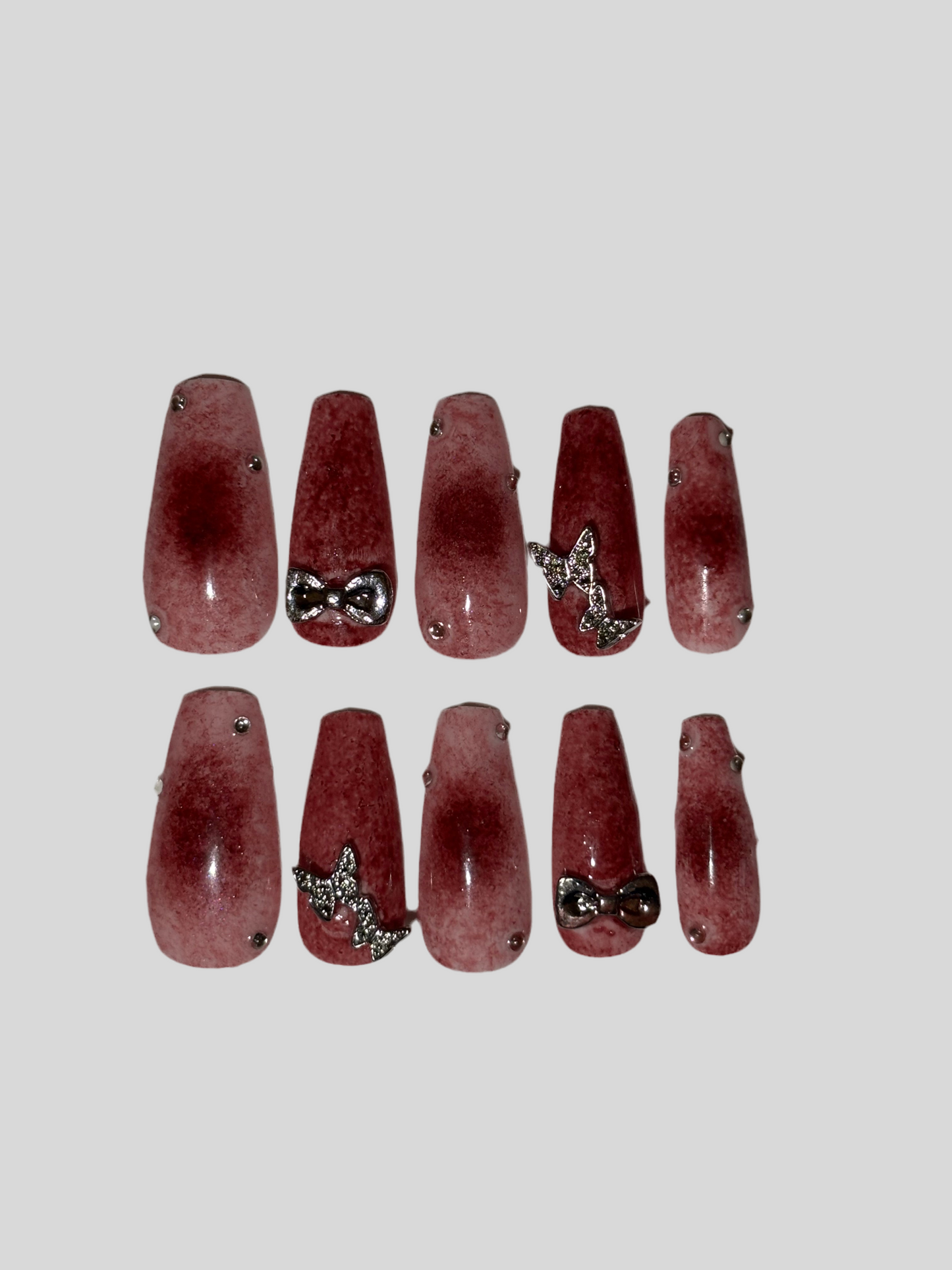 Crimson Elegance – Luxurious Red Velvet Press-On Nails